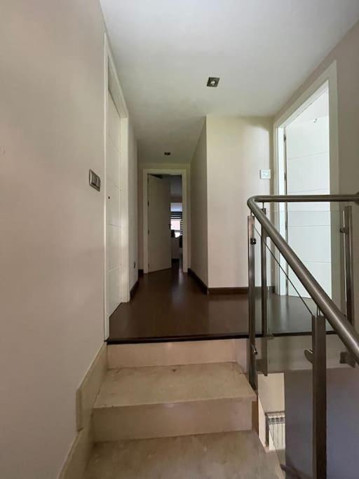 Impresionante Apartamento De 4 Dormitorios 3 Banos Y 2 Plazas De Garaje Madrid Extérieur photo