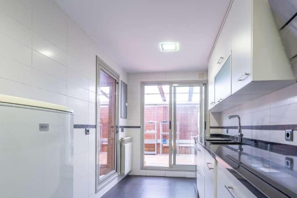 Impresionante Apartamento De 4 Dormitorios 3 Banos Y 2 Plazas De Garaje Madrid Extérieur photo